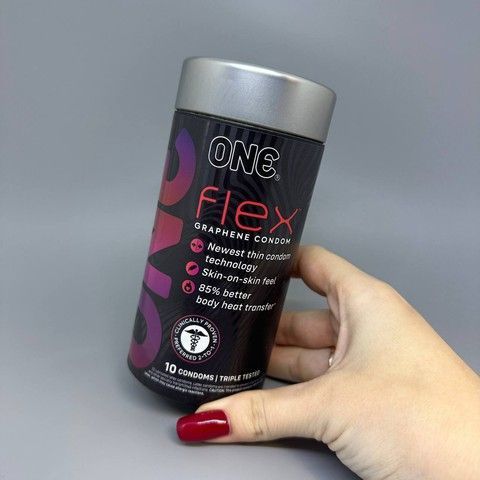 Презервативы ультратонкие с графеном ONE Flex Graphene Condom 10 шт - фото