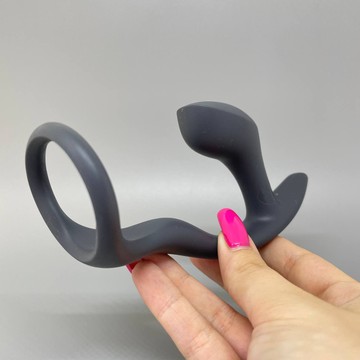 Fun Factory Bootie Ring анальная пробка с эрекционным кольцом (2,7 см) - фото