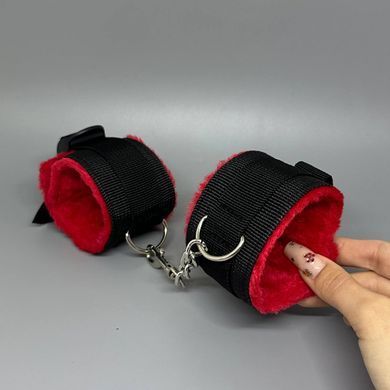 Наручники з хутром Intimka Intimka red/black