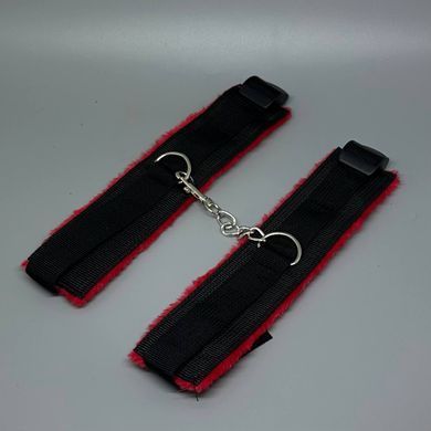 Наручники з хутром Intimka Intimka red/black