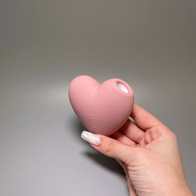 Satisfyer Cutie Heart light red - вакуумний кліторальний стимулятор - фото