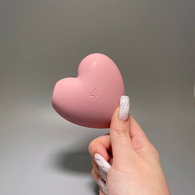 Satisfyer Cutie Heart light red - вакуумный стимулятор клитора - фото