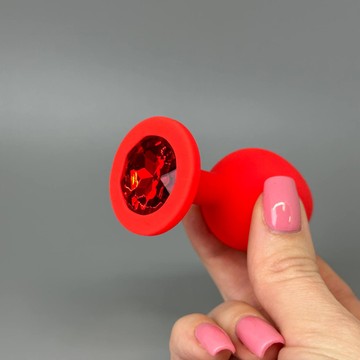 Анальная пробка с кристаллом CRYSTAL Red Silicone Ruby M - фото