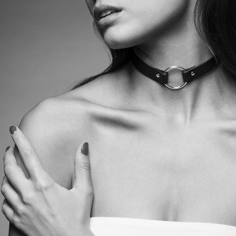 Чокер з екошкіри Bijoux Indiscrets Maze Single Choker Black