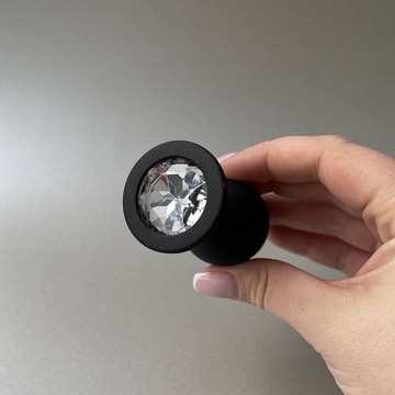 Силіконова анальна пробка - чорна з білим кристалом (3,5 см) - фото