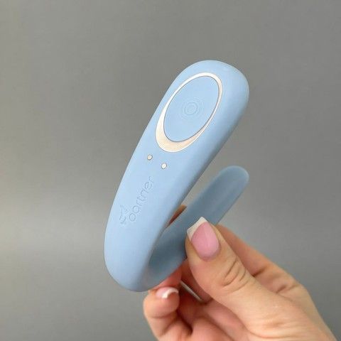 Satisfyer Partner Double Classic Light Blue - вібратор для пар блакитний - фото