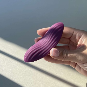 Svakom Edeny - смарт-вібратор у трусики фіолетовий - фото