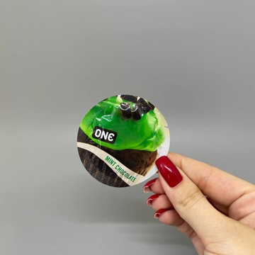 Презерватив ароматизований ONE Mint Chocolate (1 шт) - фото