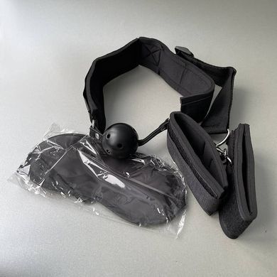 Фіксатор для рук з кляпом і маскою Fetish Tentation Wrist Straps - фото