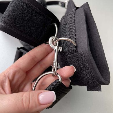 Фіксатор для рук з кляпом і маскою Fetish Tentation Wrist Straps - фото