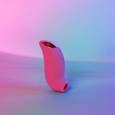 Вакуумный стимулятор клитора Love To Love Believer pink passion - фото