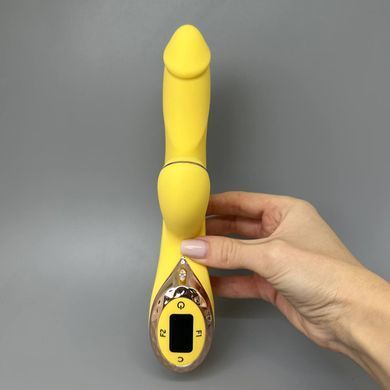 Вібратор з вакуумною стимуляцією + підігрів KissToy A-King Pro Yellow - фото