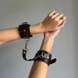 Кожаные наручники Feral Feelings Hand Restraints бургунд