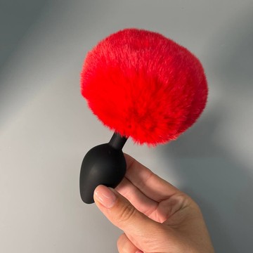 Анальна пробка з хвостиком (3,5 см) червоного кольору Art of Sex Silicone Butt plug Rabbit Tail