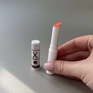 Стимулюючий бальзам для губ унісекс Sensuva X on the Lips з феромонами вишня (2 г) - фото