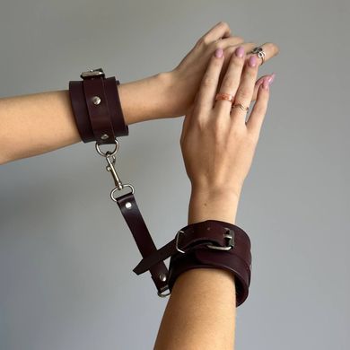 Кожаные наручники Feral Feelings Hand Restraints бургунд