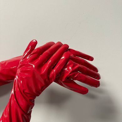 Глянцеві вінілові рукавички Art of Sex Lora червоні L