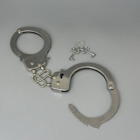 Наручники Fetish Tentation Soft adjustable metal wrist cuffs