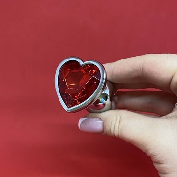 Анальна пробка сердечко з червоним кристалом (2,8 см) - фото