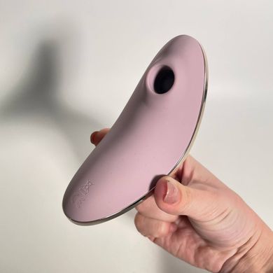 Satisfyer Vulva Lover 1 Violet вакуумний кліторальний вібратор 2в1 - фото