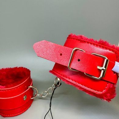 Браслеты с мехом Intimka red