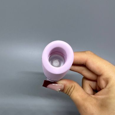 Satisfyer Bold Kiss Violet вакуумний кліторальний стимулятор у формі помади - фото