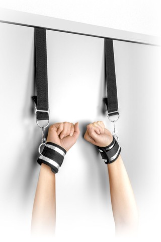 Фіксатор для рук на двері Fetish Tentation Door swing handcuffs - фото