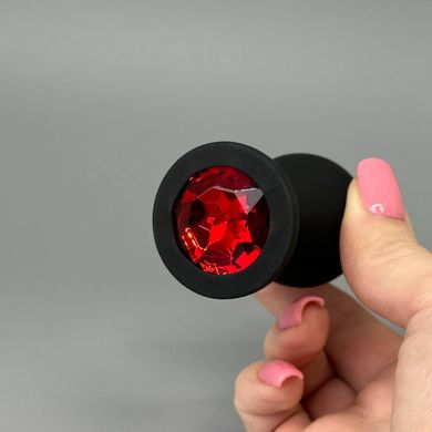 Анальная пробка с кристаллом CRYSTAL Black Silicone Ruby M - фото