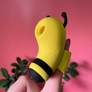 KisToy CuteVibe Beebe - вакуумний стимулятор на палець з мікрострумом бджілка Yellow - фото