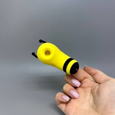 KisToy CuteVibe Beebe - вакуумний стимулятор на палець з мікрострумом бджілка Yellow - фото