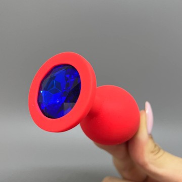 Анальна пробка коралова зі стразом Boss (3,5 см) Plug-Jewellery Red Silicon Medium Blue Diamond розмір М - фото