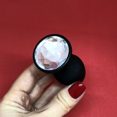Dorcel Geisha Plug Diamond M - анальная пробка со стразом и со смещенным центром тяжести (3,2 см) (мятая упаковка) - фото
