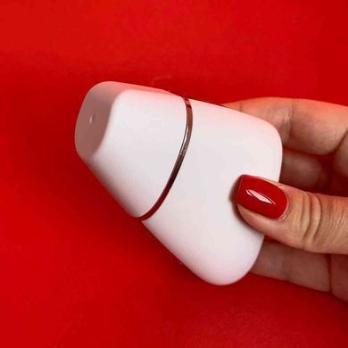 Satisfyer Love Triangle - вакуумный смарт-стимулятор клітора White (м'яте паковання) - фото
